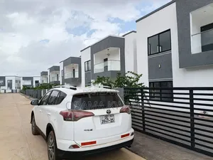 4bdrm House in Laryea Homes, Oyarifa Mall Area for rent