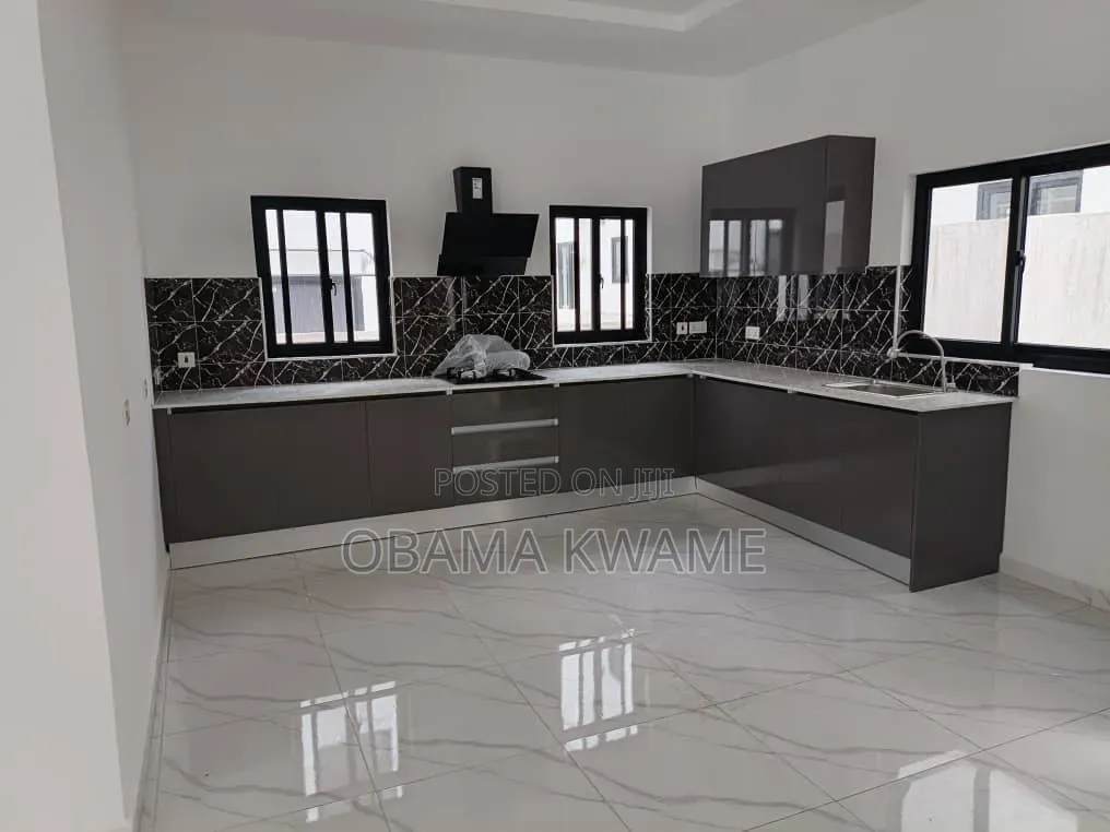 4bdrm House in Laryea Homes, Oyarifa Mall Area for rent