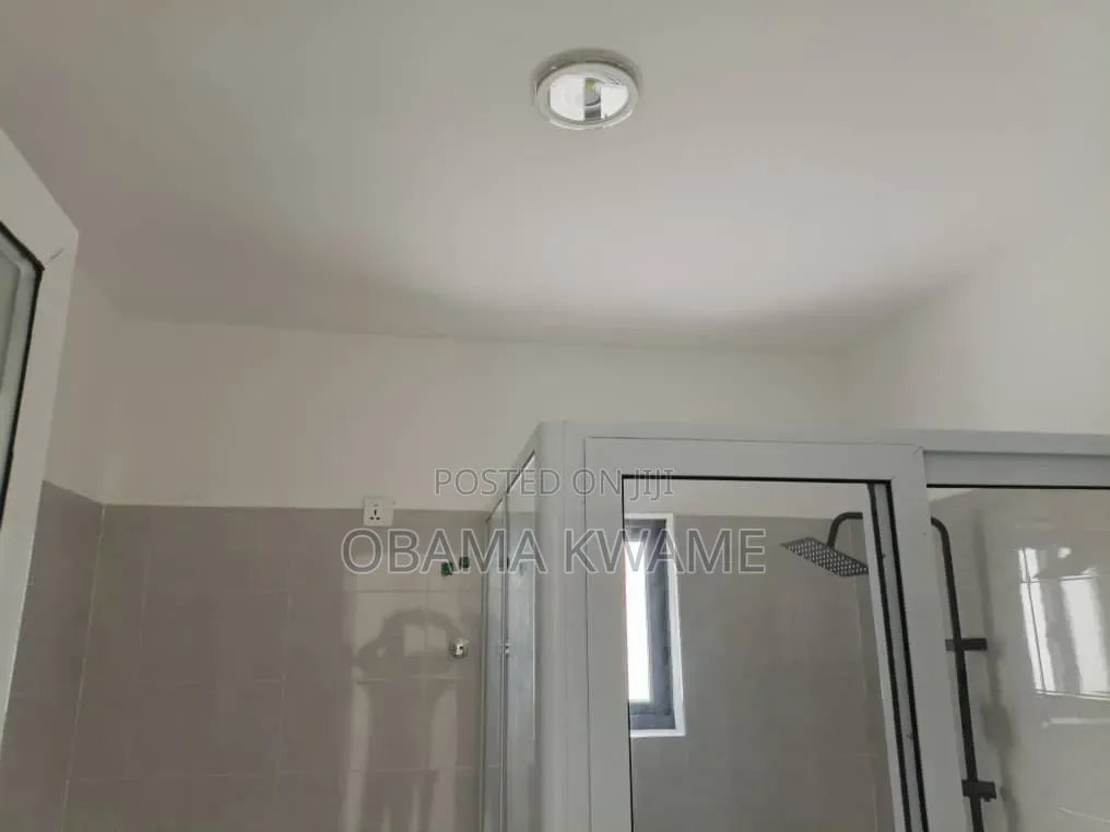 4bdrm House in Laryea Homes, Oyarifa Mall Area for rent