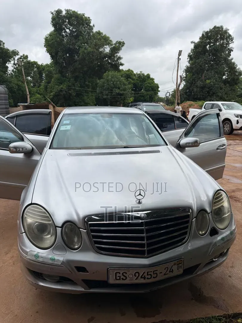 Mercedes-Benz 220E 2006 Gray