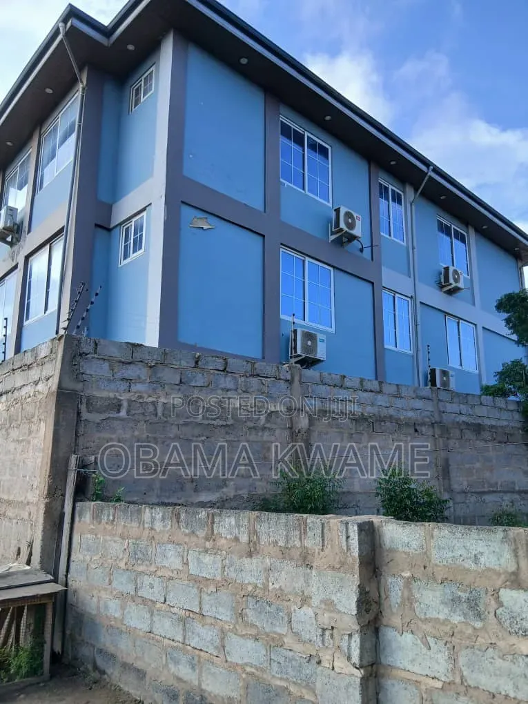 19bdrm Apartment in Laryea Homes, Community 25 for sale