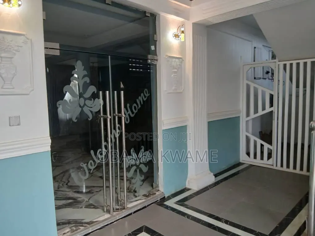 19bdrm Apartment in Laryea Homes, Community 25 for sale