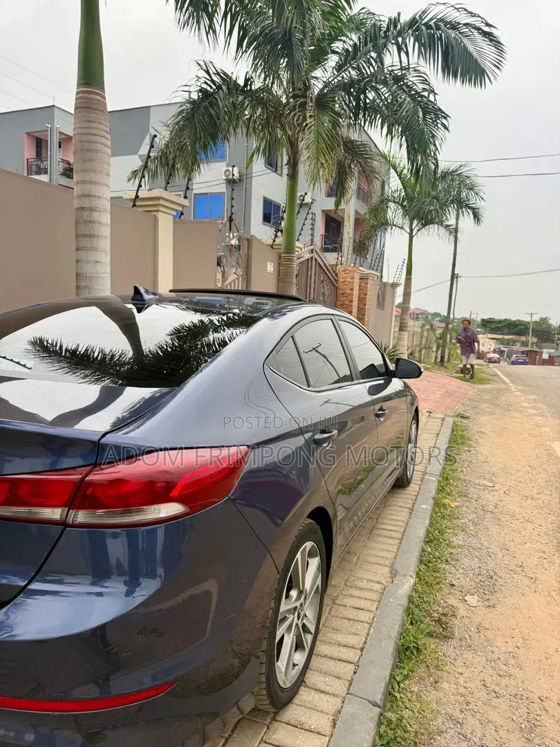 Hyundai Elantra 2018 Blue