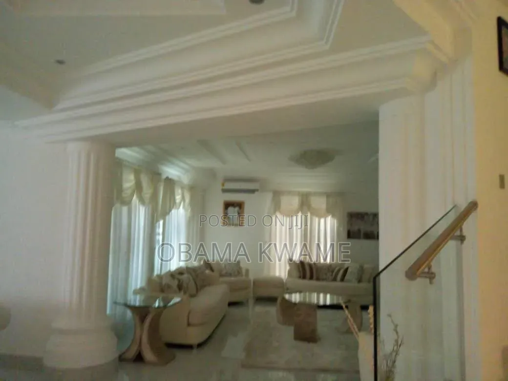 9bdrm Mansion in Laryea Homes, American House for sale