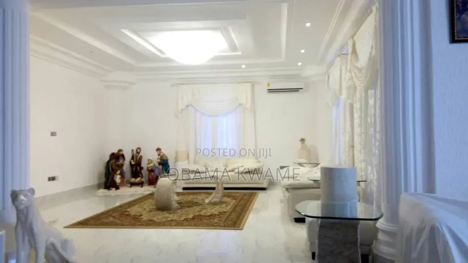 9bdrm Mansion in Laryea Homes, American House for sale