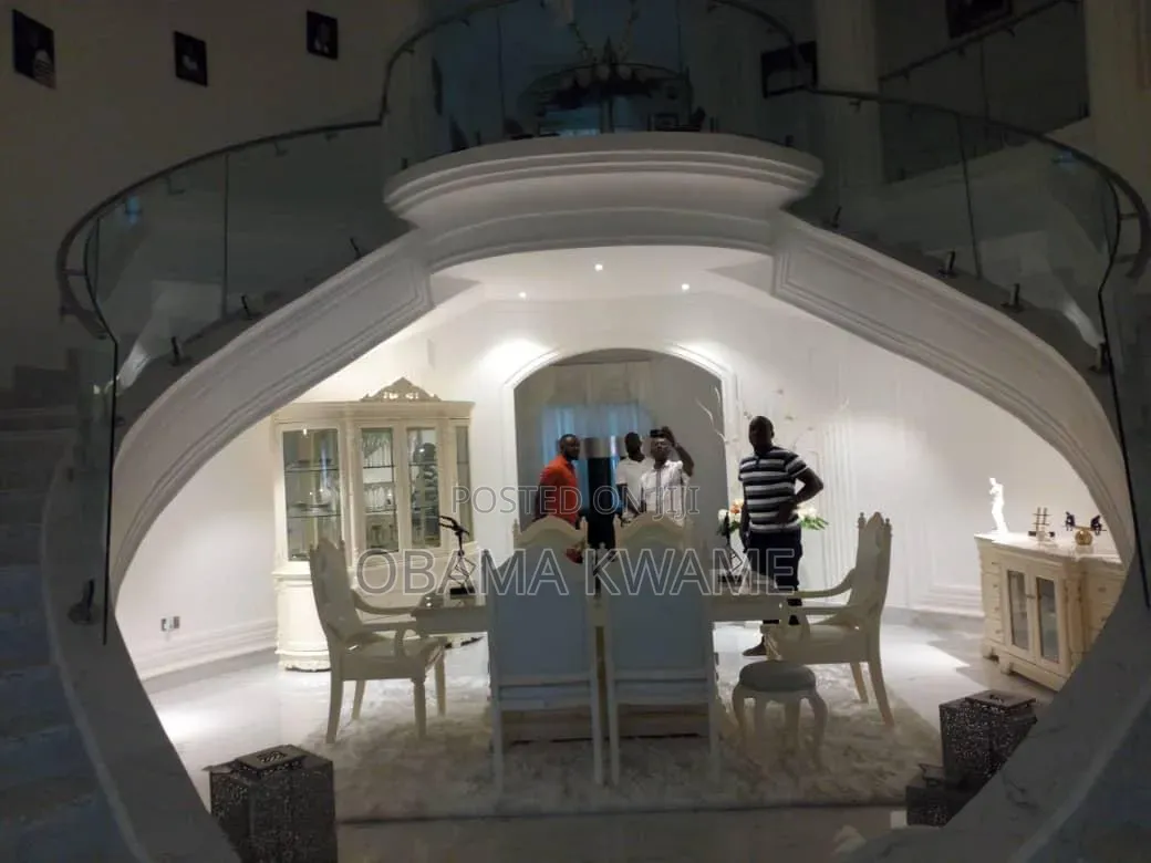 9bdrm Mansion in Laryea Homes, American House for sale