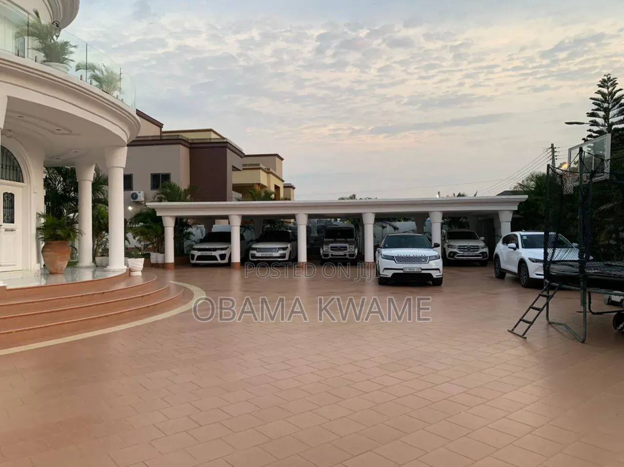 9bdrm Mansion in Laryea Homes, American House for sale