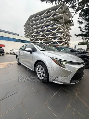 Toyota Corolla LE 2020 Silver
