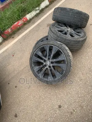 Rim 18 Five Holes Rims and Tires