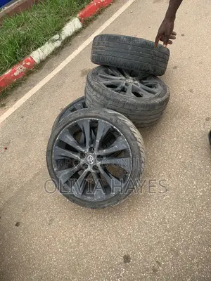 Rim 18 Five Holes Rims and Tires