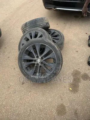 Rim 18 Five Holes Rims and Tires