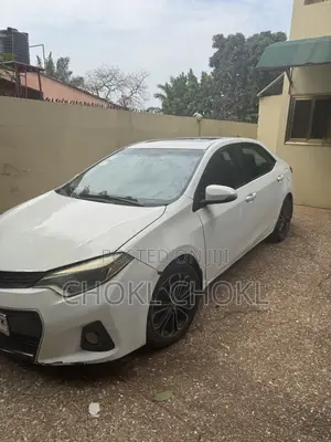 Toyota Corolla S 4dr Sedan (1.8L 4cyl CVT) 2015 White