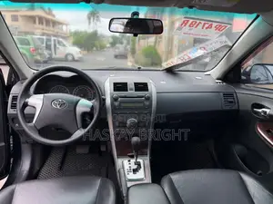 Toyota Corolla 2012 Black