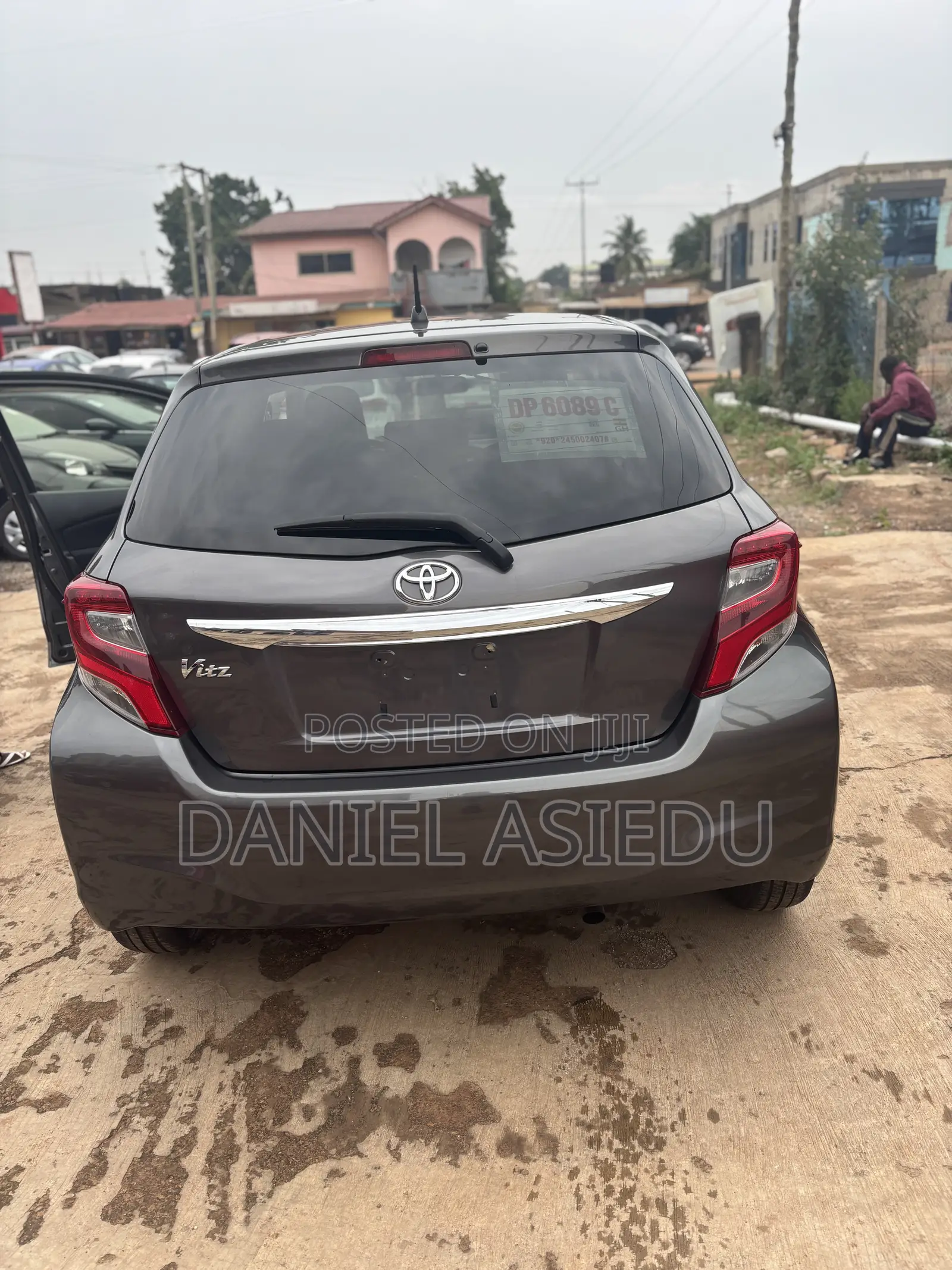 Toyota Vitz 1.3 AWD 3dr 2015 Gray