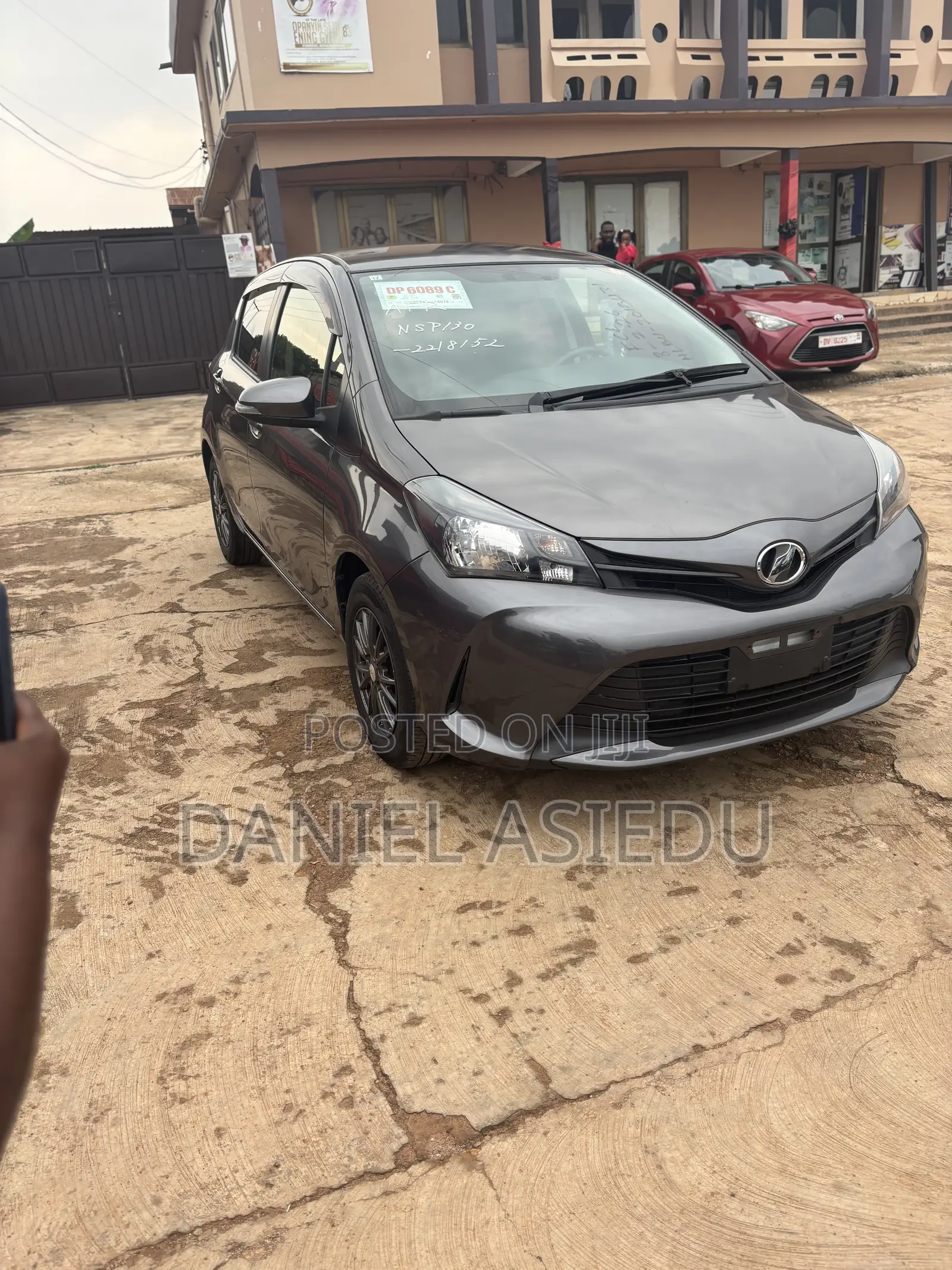 Toyota Vitz 1.3 AWD 3dr 2015 Gray