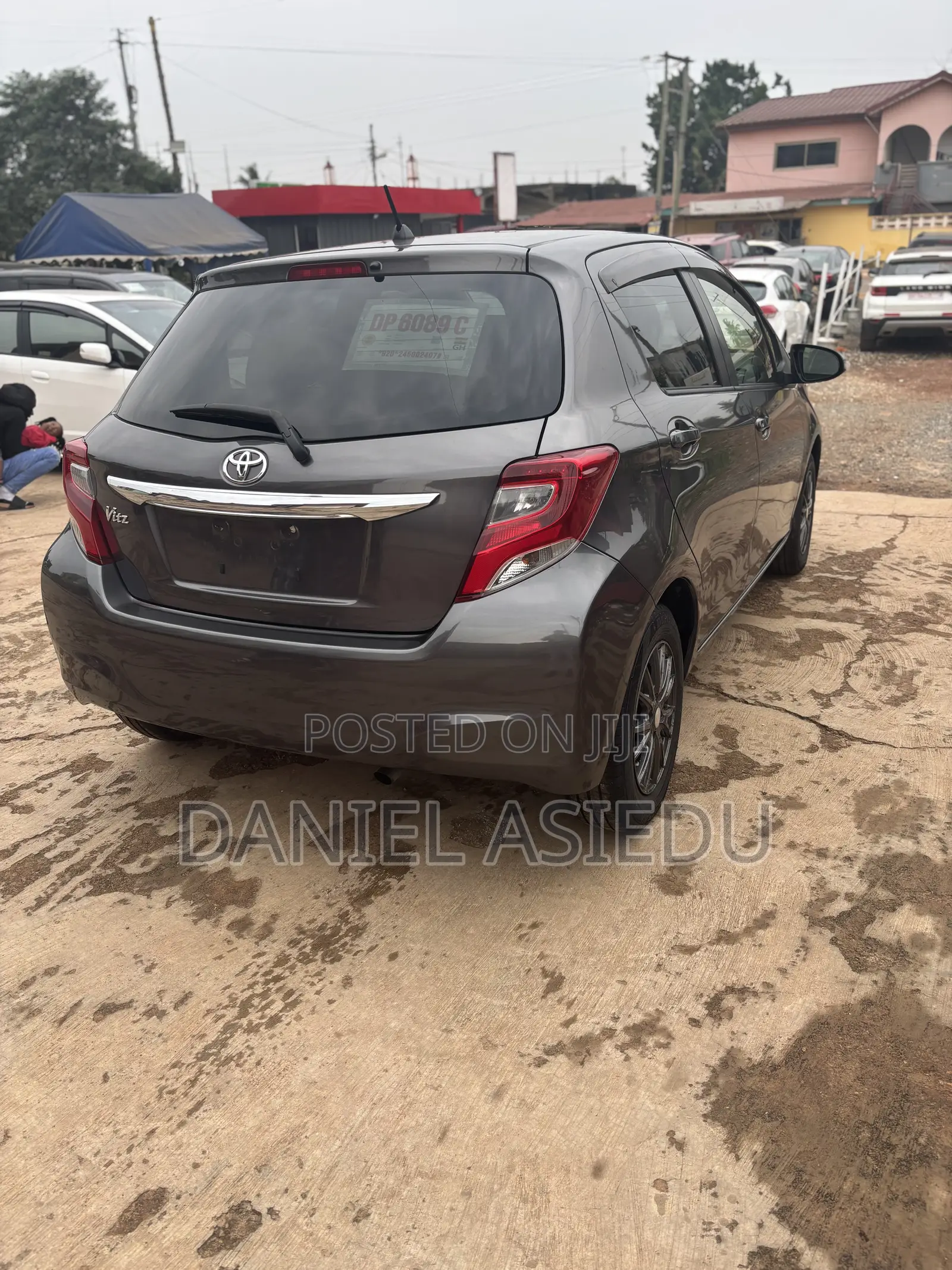Toyota Vitz 1.3 AWD 3dr 2015 Gray