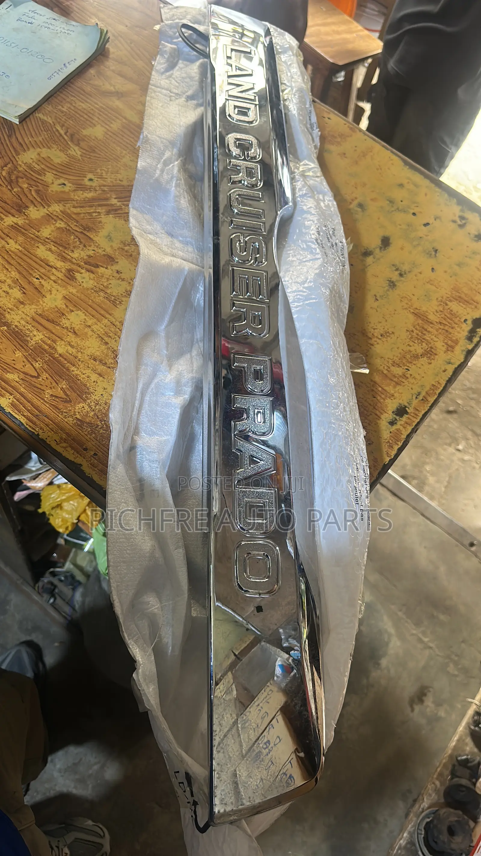 Land Cruiser Prado Boot Chrome Spoiler