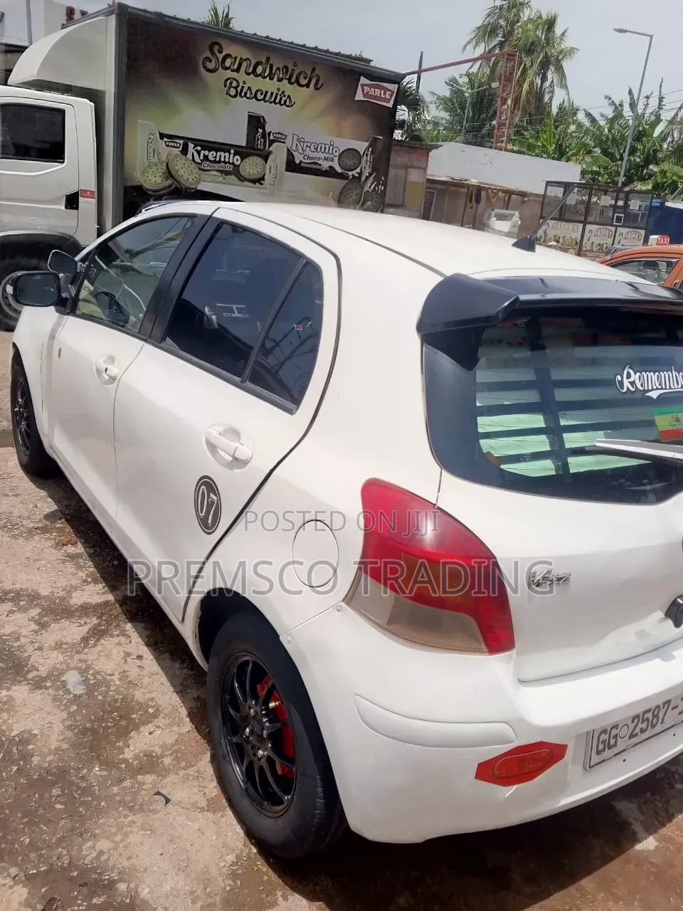 Toyota Vitz 1.0 FWD 5dr 2010 White