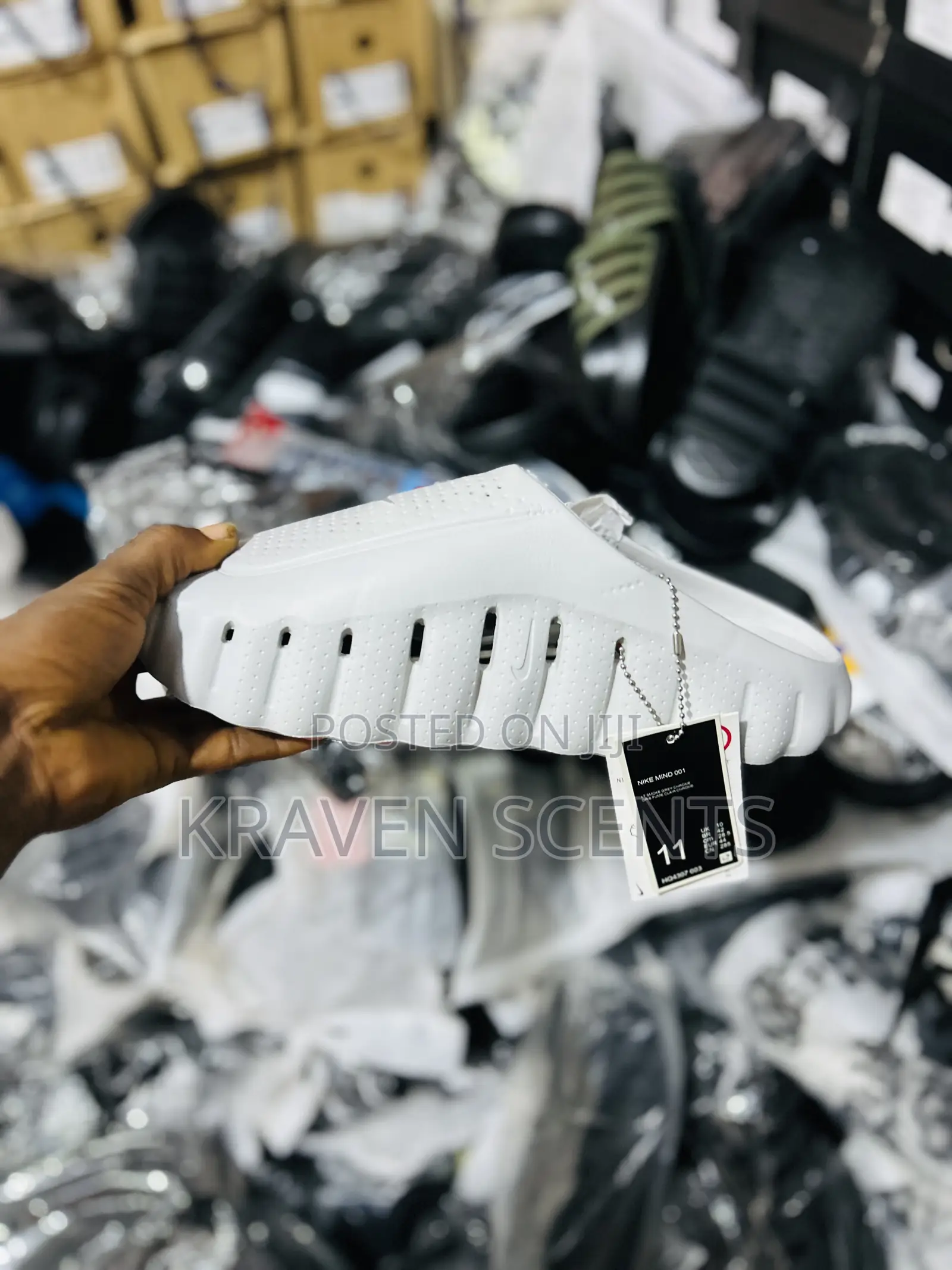Nike Mind 001