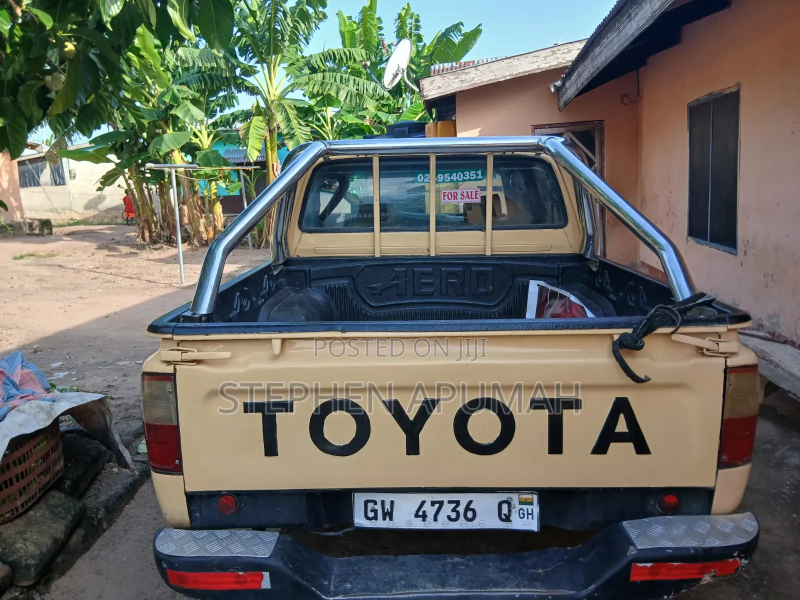 Toyota Hilux 1999 Gold
