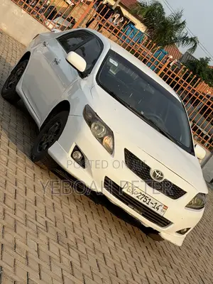 Toyota Corolla 2009 White