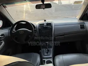 Toyota Corolla 2009 White