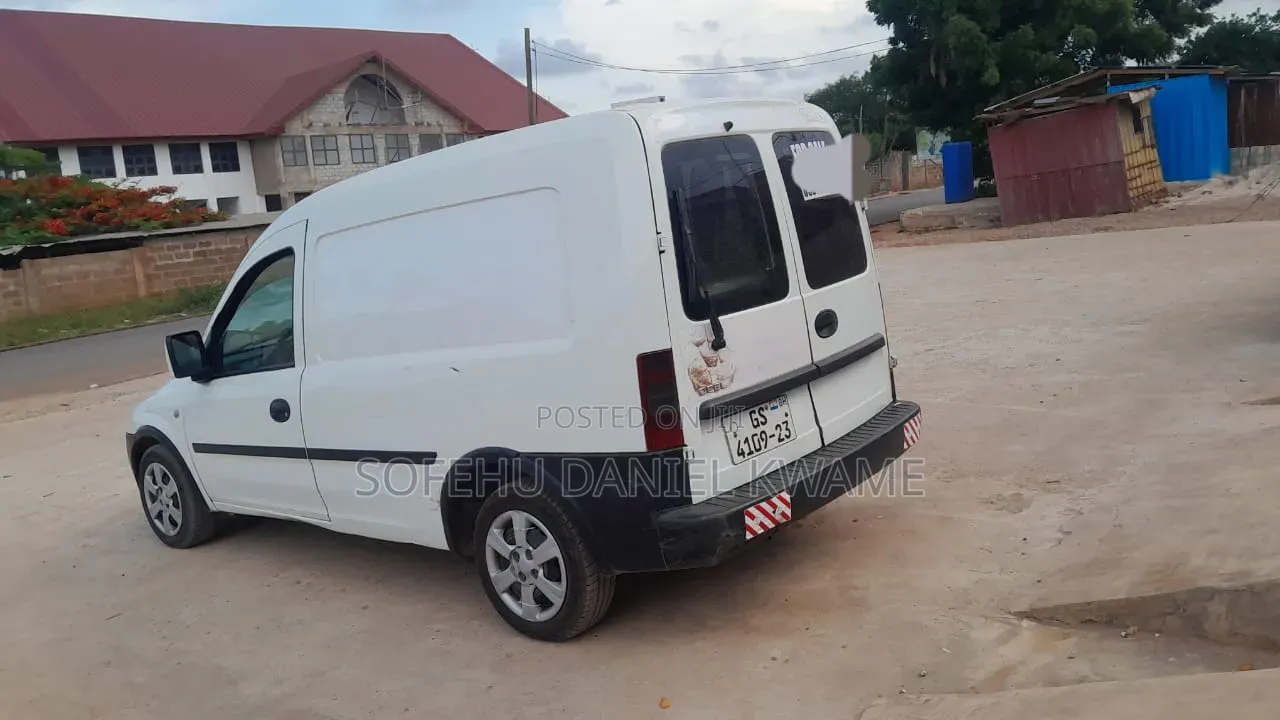 Opel Combo 2008 White