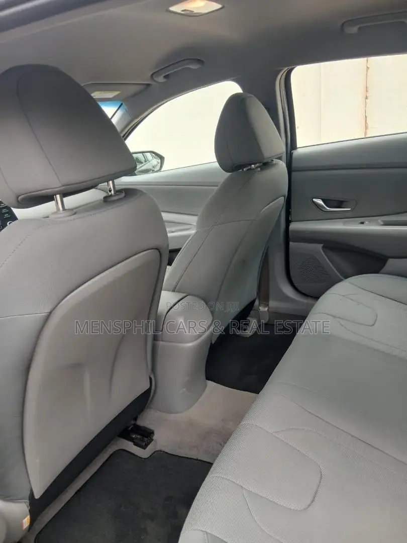 Hyundai Elantra 2023 Black