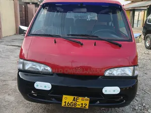 Hyundai H-100 2001 Red