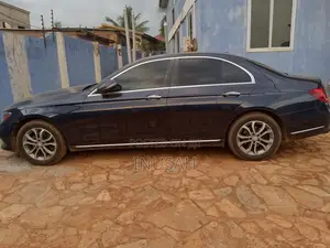 Mercedes-Benz E300 2018 Black