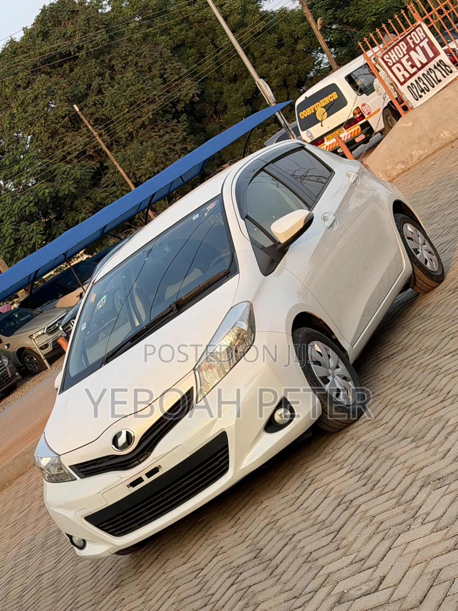 Toyota Vitz 2013 White