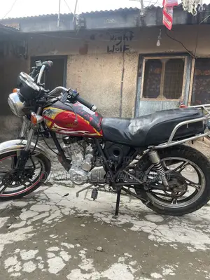 Royal Motorcycle 2020 Red