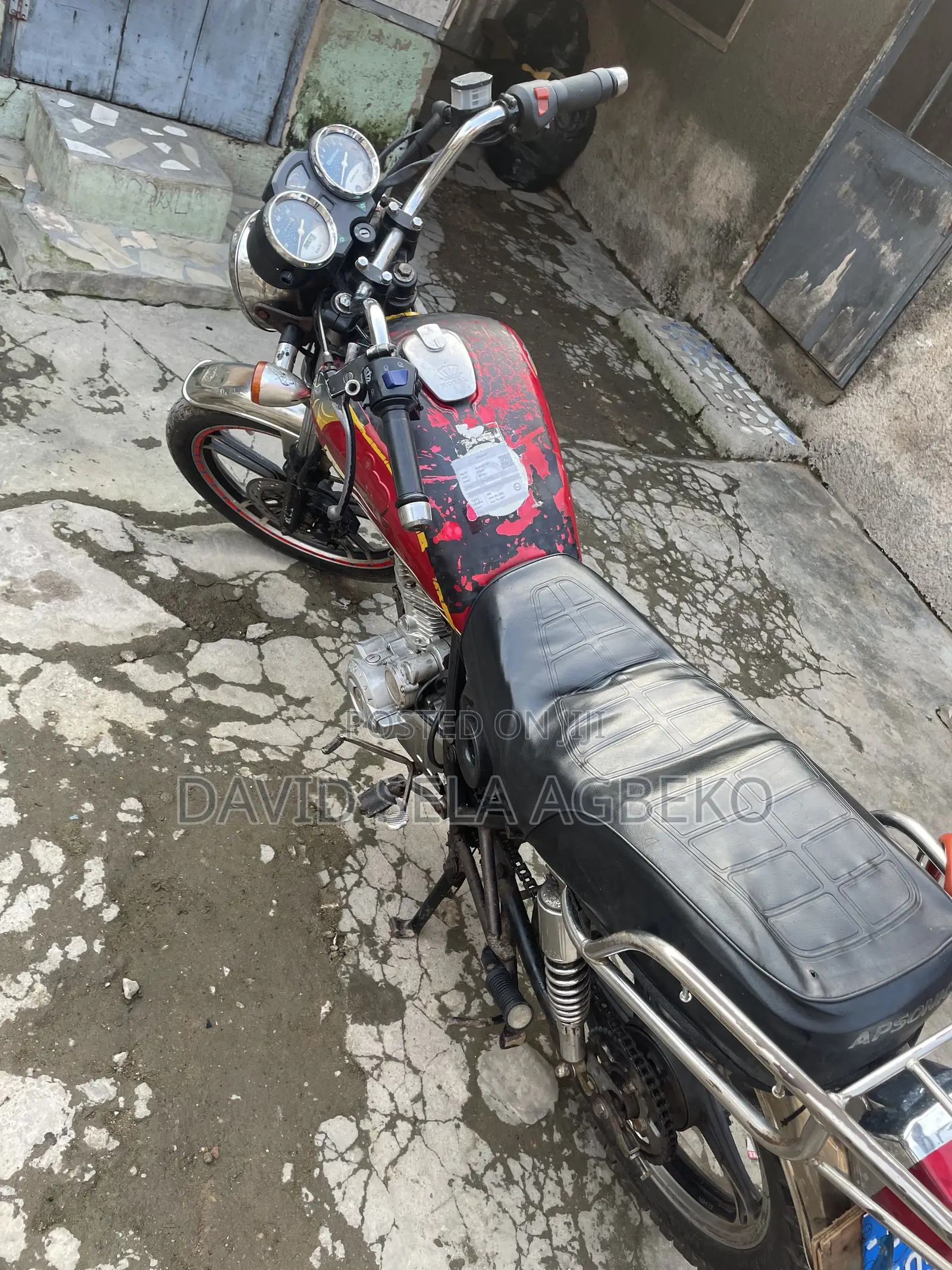 Royal Motorcycle 2020 Red