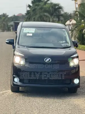 Toyota Voxy ZS 2WD 8-Seater 2010 Black