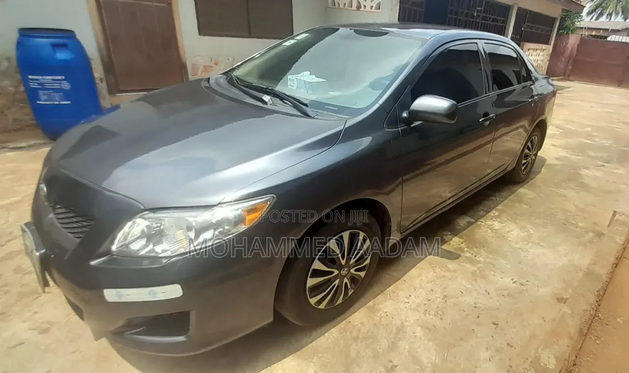 Toyota Corolla LE 4dr Sedan (1.8L 4cyl 4A) 2010 Gray