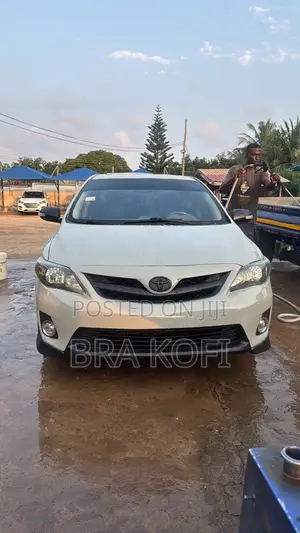 Toyota Corolla S 4dr Sedan (1.8L 4cyl 4A) 2012 White