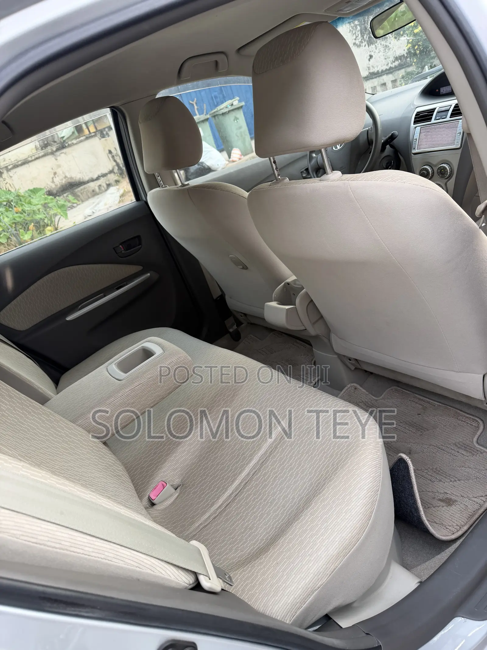 Toyota Belta 2011 Silver