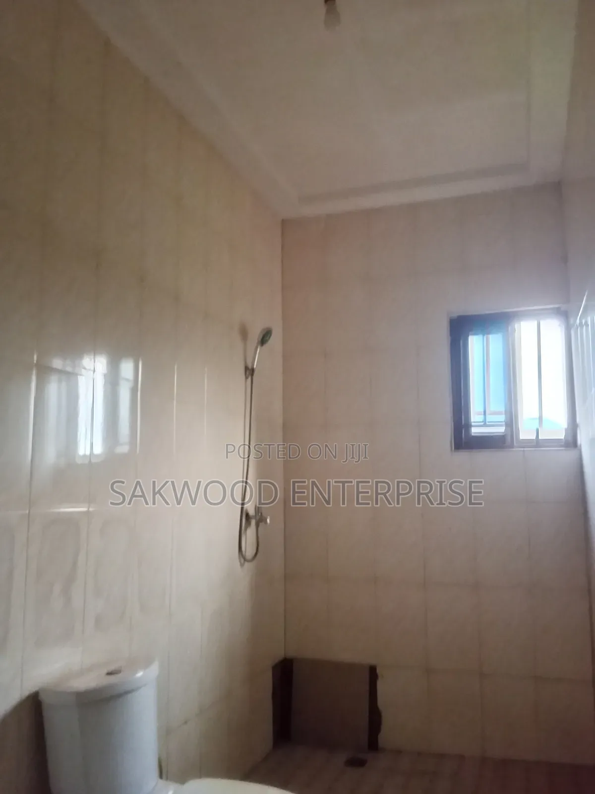 2bdrm Apartment in Sakwood Estate, Oyibi for rent