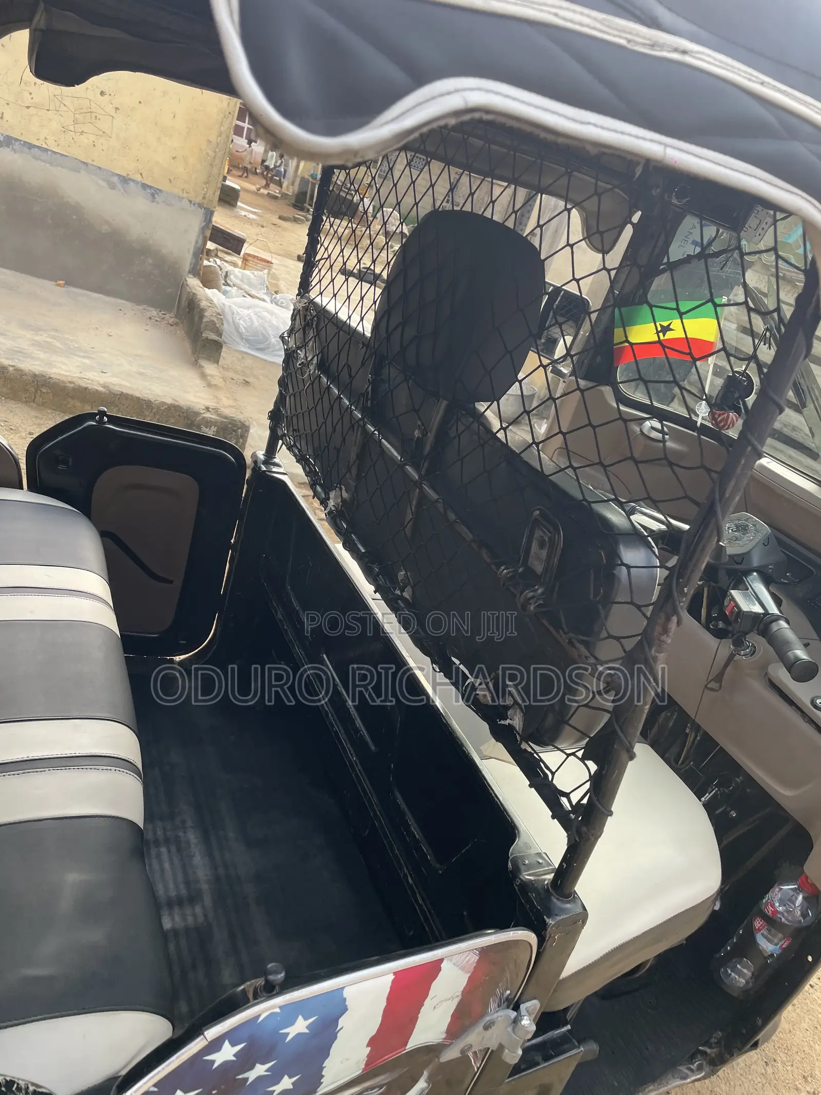 Bajaj RE 2025 Black