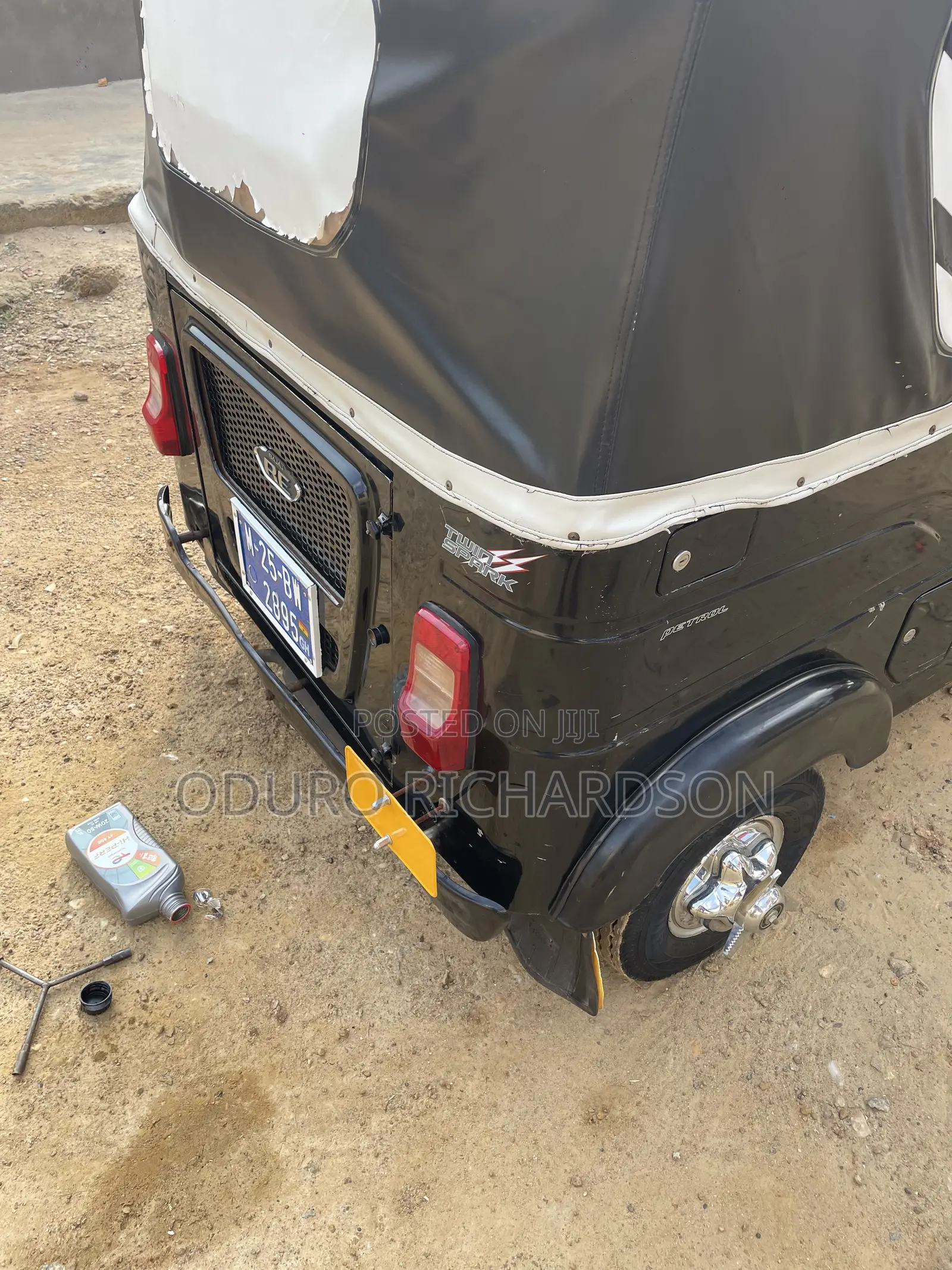 Bajaj RE 2025 Black
