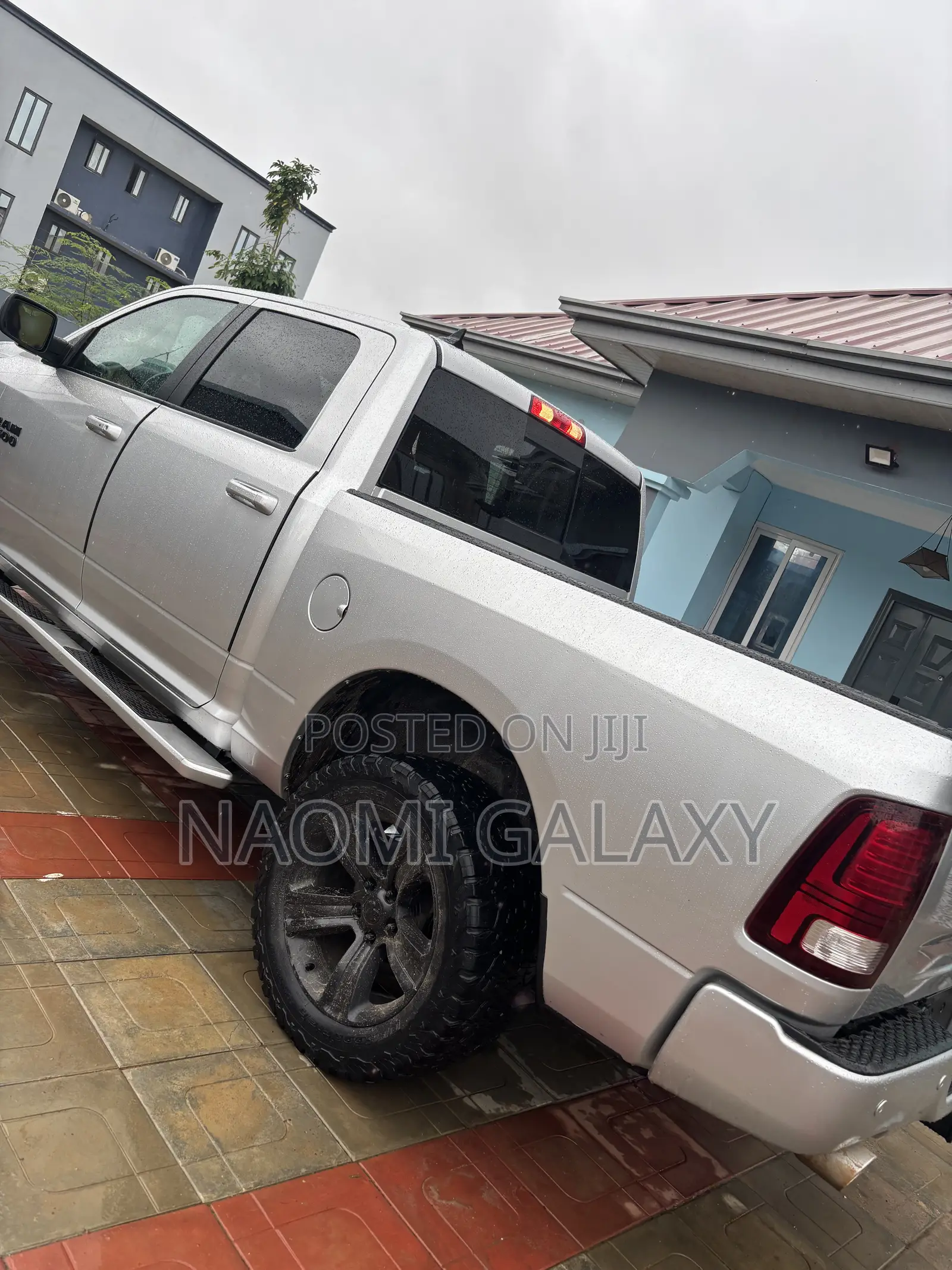 RAM 1500 2018 Gray