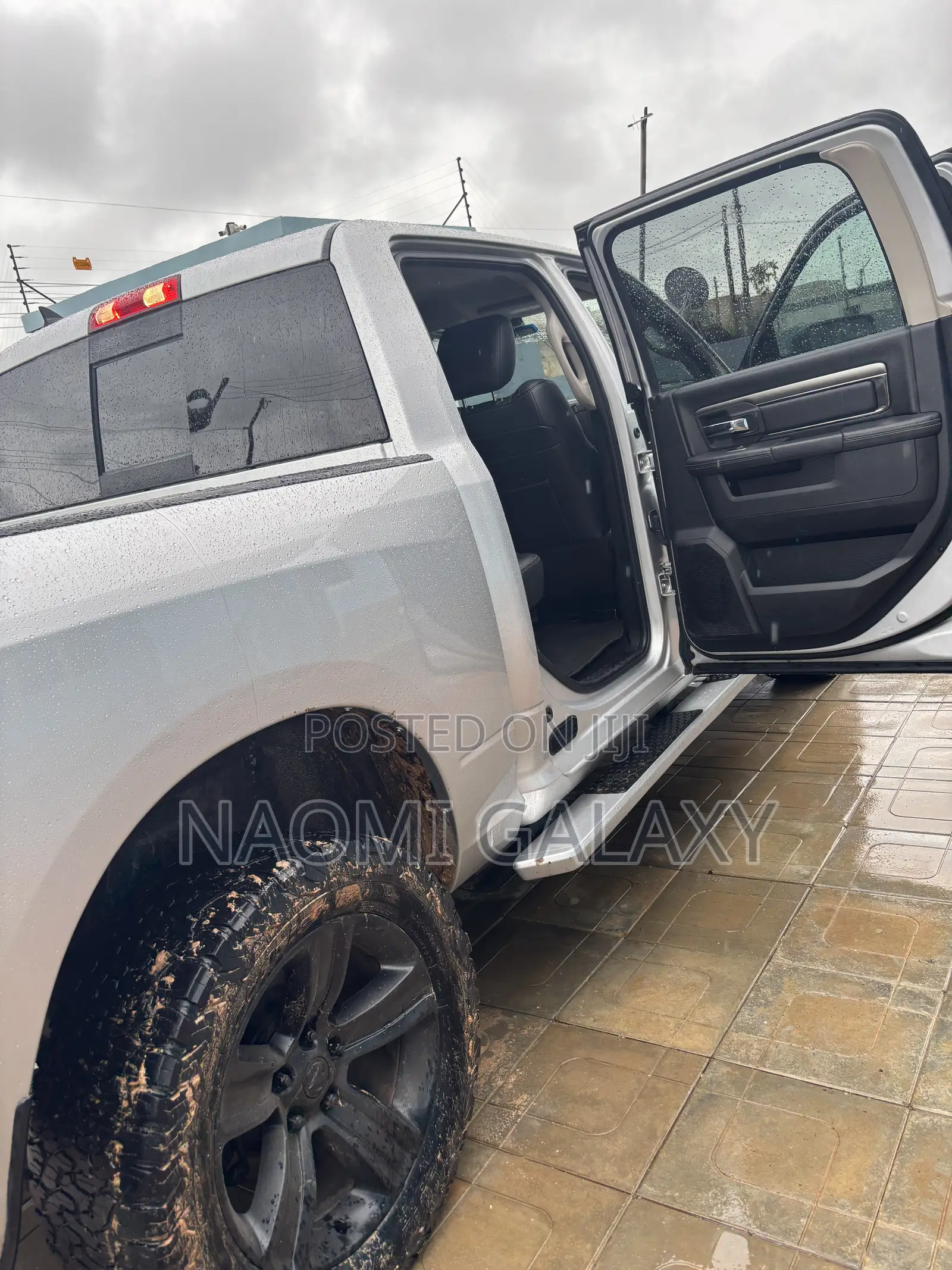 RAM 1500 2018 Gray