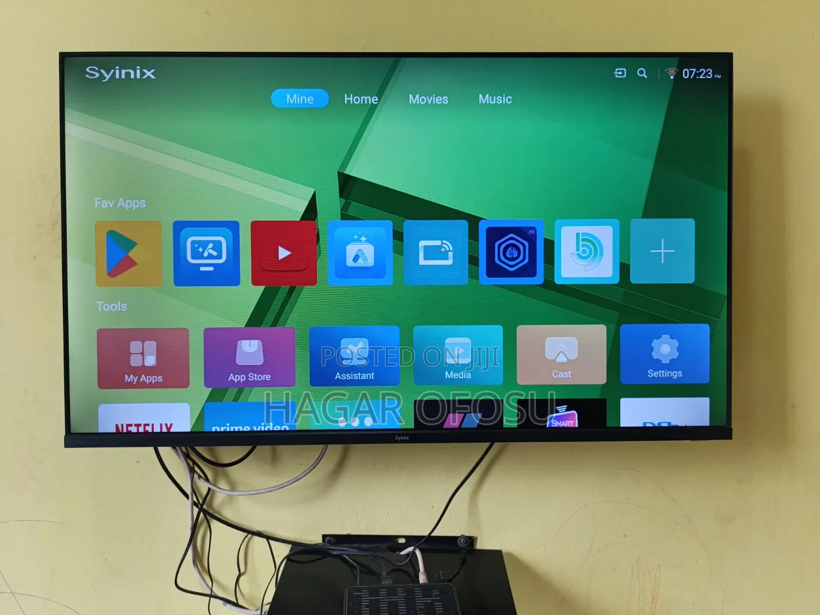 43 Inches Syinix Smart TV