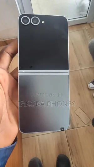 New Samsung Galaxy Z Flip6 256 GB Gray