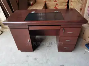 Executive Office Desk With Glass Inlay