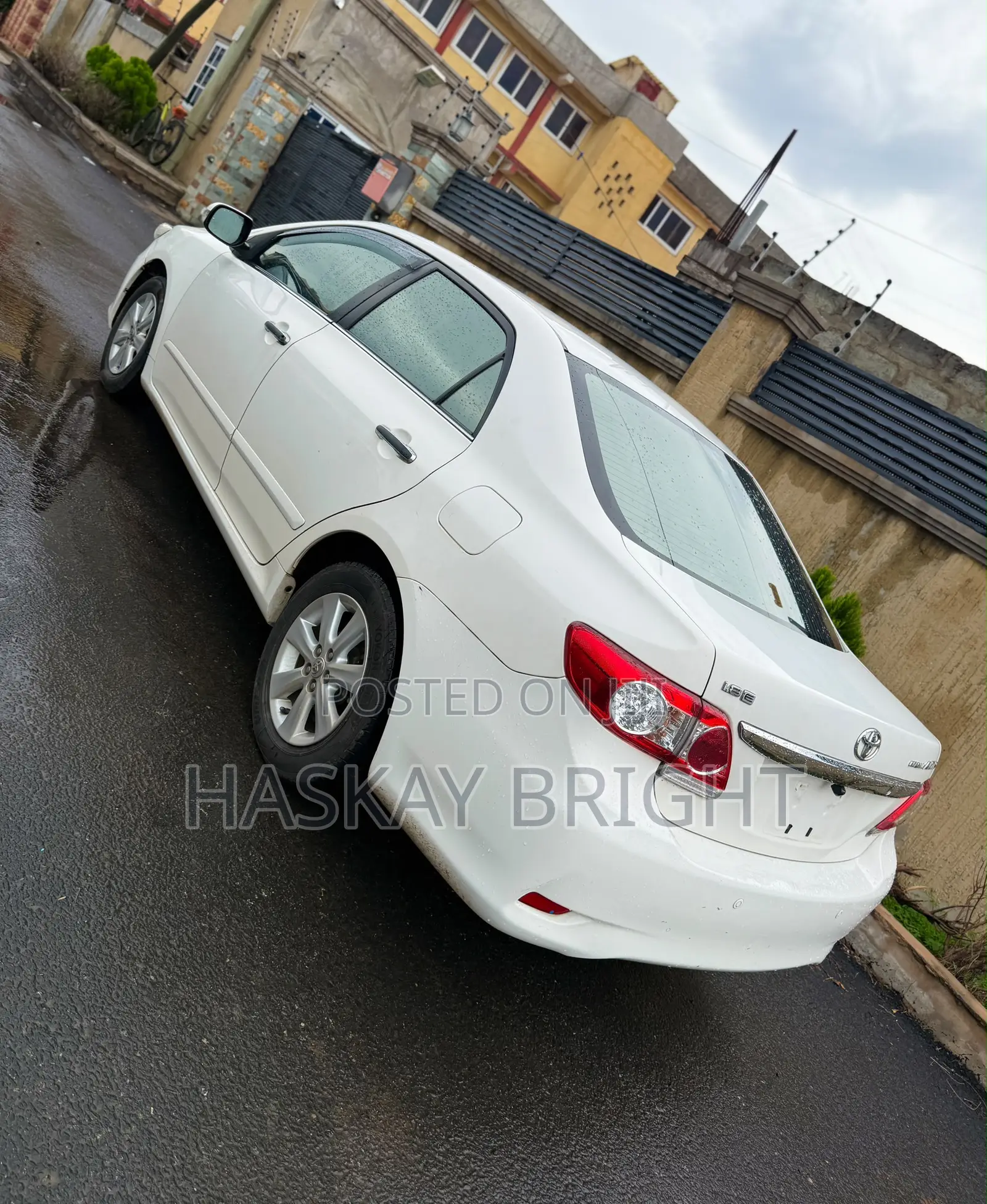 Toyota Corolla 2013 White