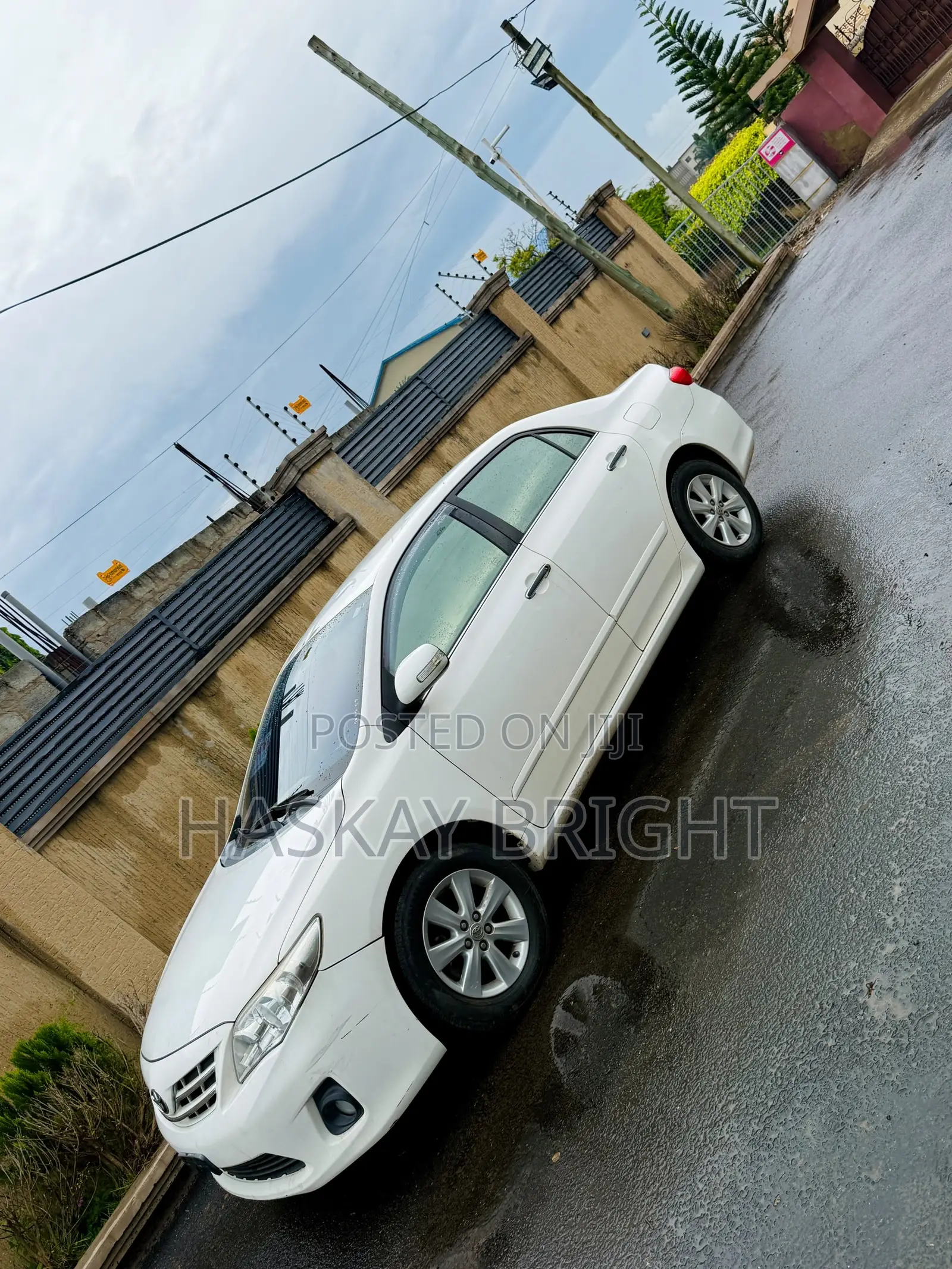 Toyota Corolla 2013 White