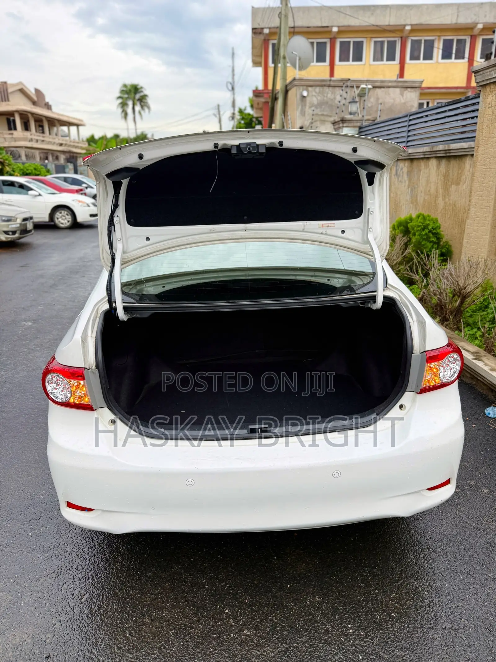 Toyota Corolla 2013 White