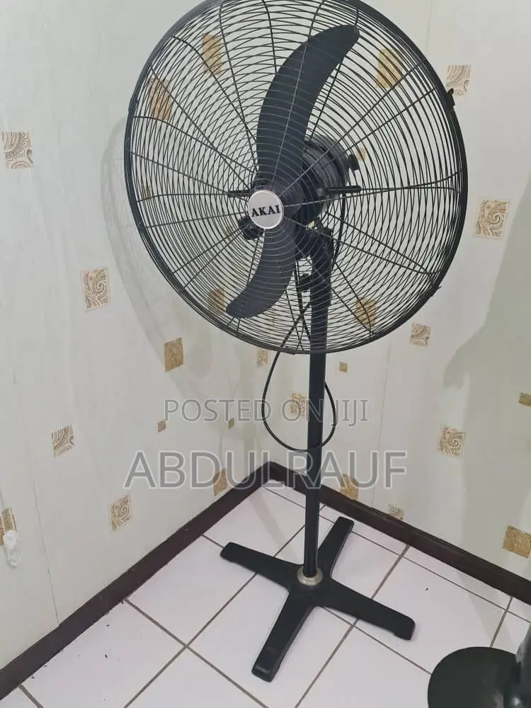 Akai Heavy Duty Metal Stand Fan