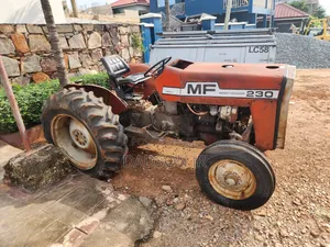 Massey Ferguson 230